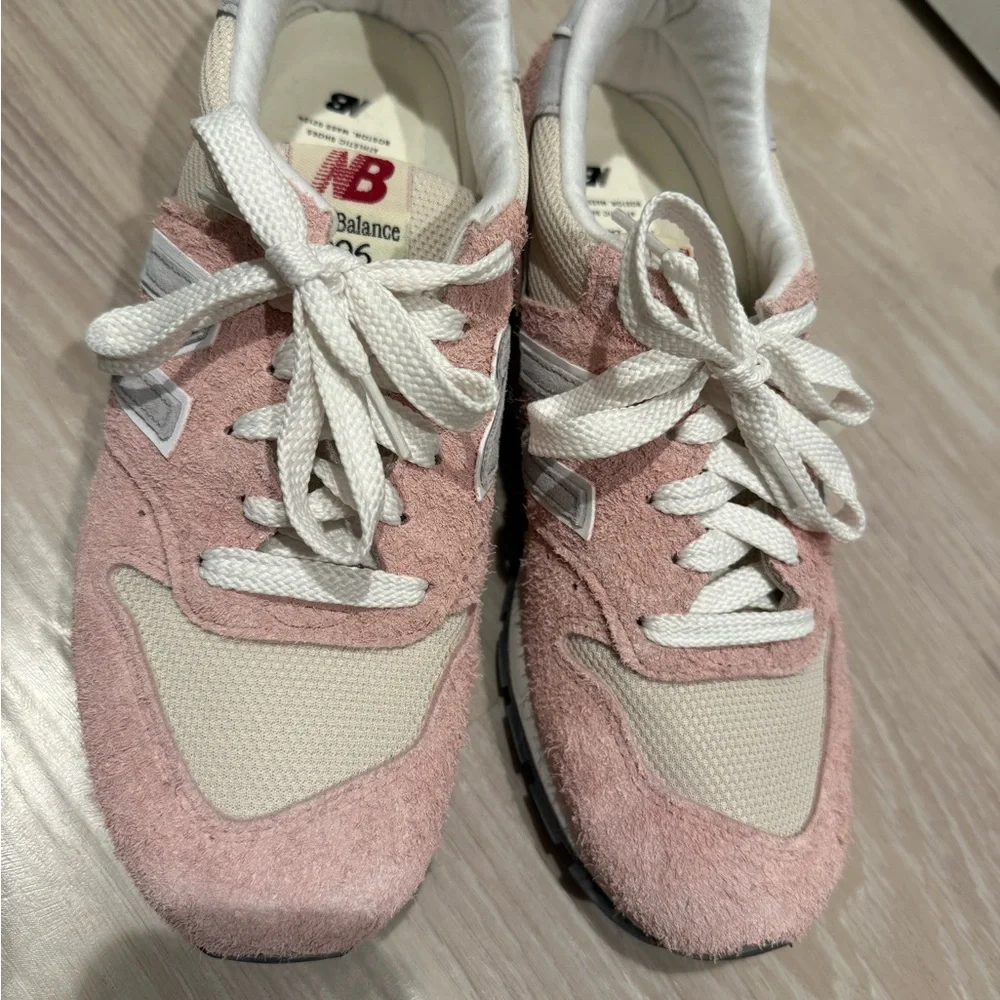 NEARLY NEW New Balance 996 (MADE IN USA) - Picture 4 of 6